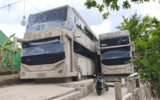 Rumah Mirip Bus Wonogiri