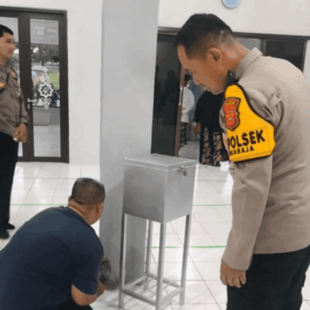 Pembobolan kotak amal Sukaraja