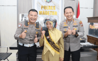 Guru SLB hadang bus di Magetan