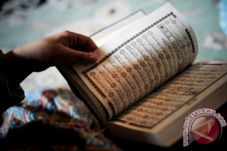 153 lansia - ilustrasi berita Semangat Belajar Al-Qur'an, 153 Lansia di Bangka Tengah Jadi Teladan