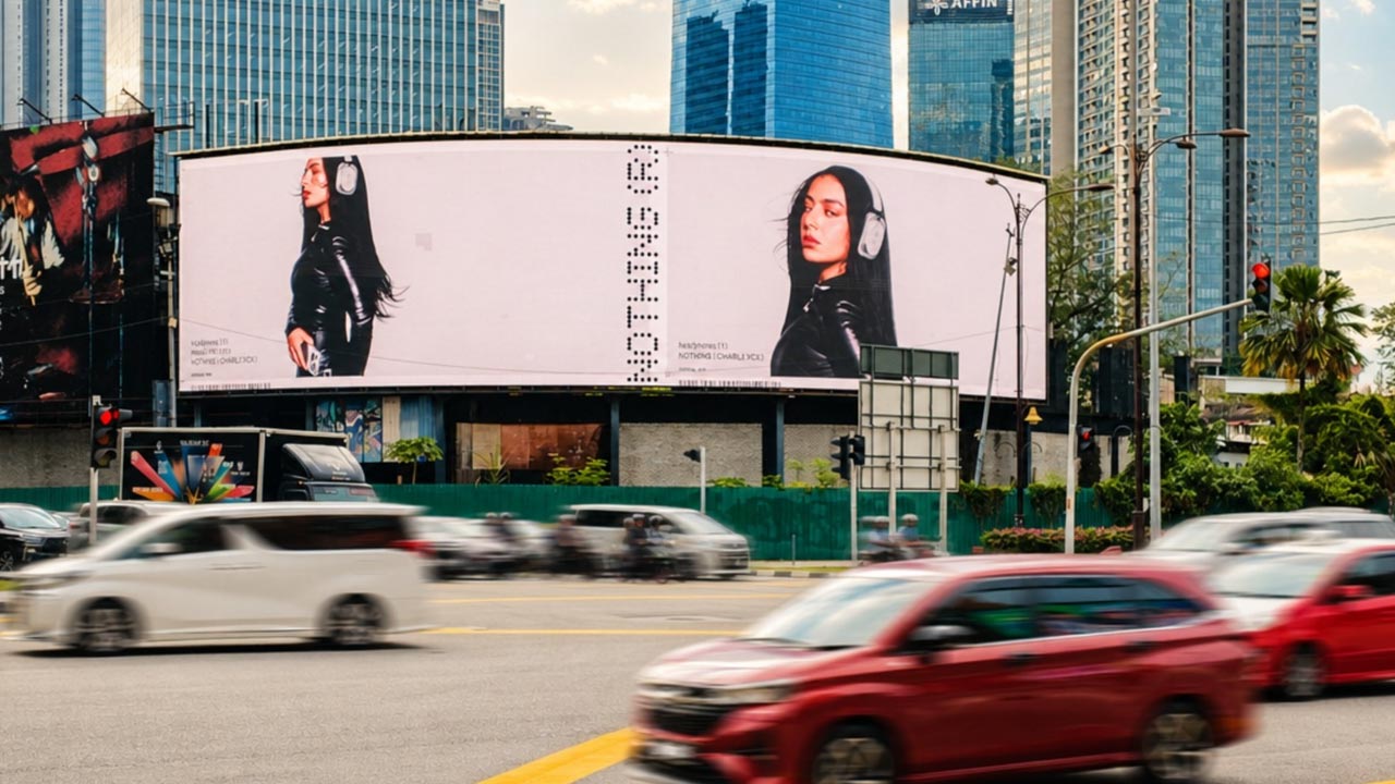 charli xcx nothing Bukit Bintang 'Berubah Wajah' Saat Nothing Tayangkan Charli… charli xcx nothing - ilustrasi berita Bukit Bintang 'Berubah Wajah' Saat Nothing Tayangkan Charli XCX di Kuala Lumpur