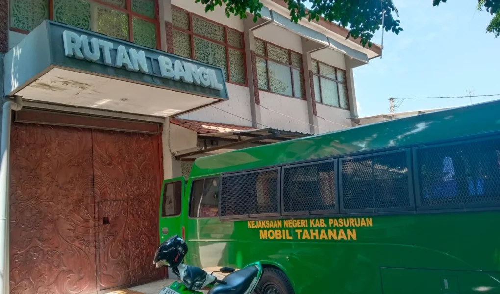 tahanan narkoba kabur - ilustrasi berita Tahanan narkoba kabur dari Rutan Bangil Pasuruan, petugas masih melakukan…