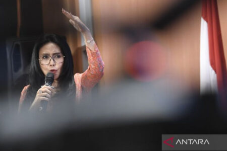 audit izin tinggal - ilustrasi berita Rieke Minta Imigrasi Audit Izin Tinggal WNA Komunitas Lari di Bali