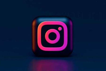 ciri ai instagram - ilustrasi berita Meta Batalkan Fitur AI yang Gunakan Konten Akun Instagram Publik