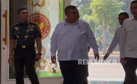 menhan kumpulkan satgas pkh - ilustrasi artikel Menhan Kumpulkan Satgas PKH di Kemenhan, Kapolri Tidak Hadir