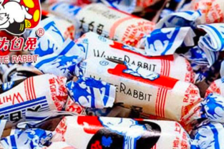 bungkus white rabbit - ilustrasi artikel Bungkus White Rabbit Jadi Bintang Medsos di Barat