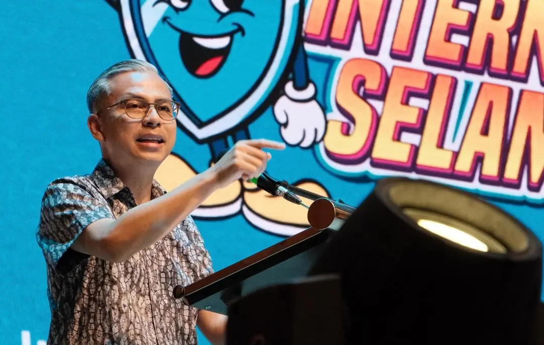 informasi internet - ilustrasi berita Fahmi Fadzil: Jangan Terlalu Mudah Percaya Informasi di Internet untuk Hindari…