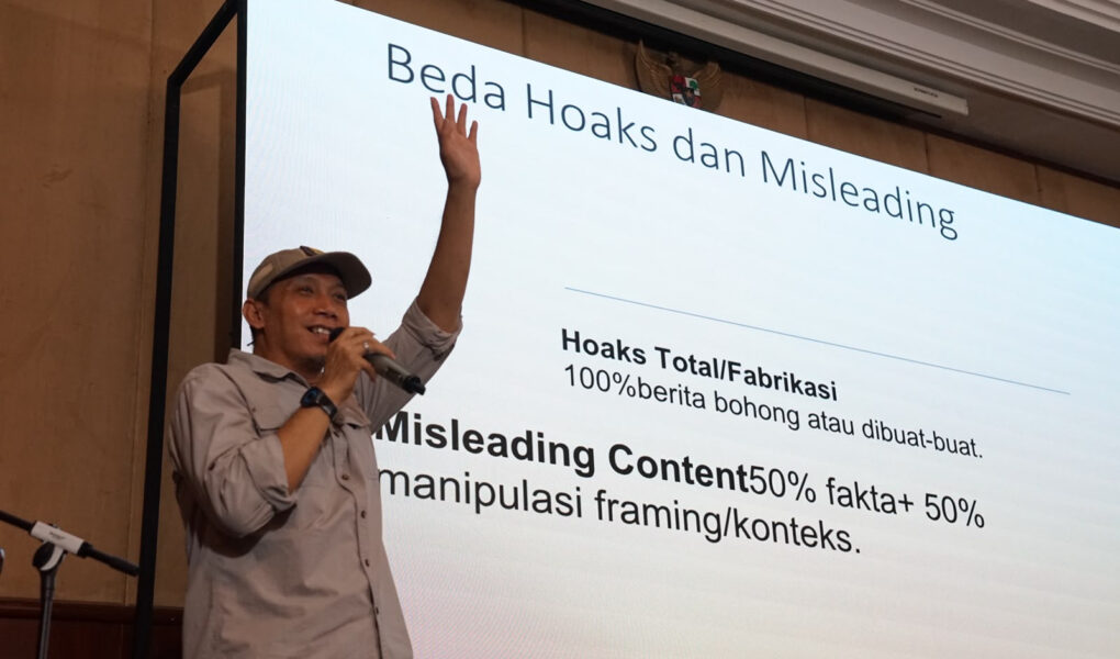 konten misleading - ilustrasi artikel Konten Misleading Lebih Berbahaya daripada Hoaks, Ini Alasannya