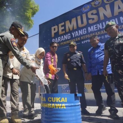 minta isi sumber - ilustrasi berita Mohon unggah isi sumber berbayar untuk penulisan ulang berita Bea Cukai dan…