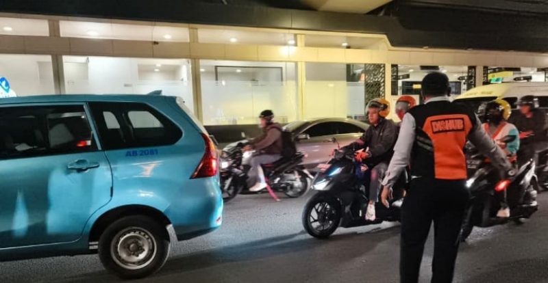 rekayasa lalin - ilustrasi berita Pemda DKI Siapkan Rekayasa Lalin untuk Zikir dan Doa Kebangsaan di Monas Sore Ini