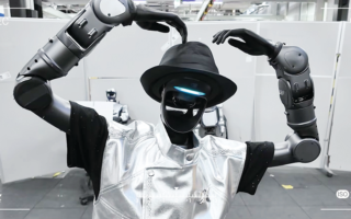 robot humanoid - ilustrasi berita Robot humanoid A1 dan D1 akan tampil di Malaysia Marathon dan Perbarisan Hari…