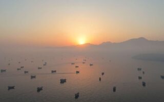selat hormuz - ilustrasi artikel Iran Tegaskan Selat Hormuz di Bawah Kendali Teheran, Harga BBM AS Melonjak