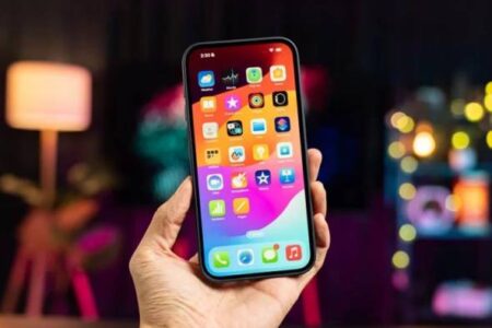 siri ai - ilustrasi berita Apple Pertimbangkan iCloud+ untuk Akses Fitur Premium Siri AI