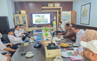 tanam 600 bibit - ilustrasi berita DLH Kalsel Gandeng BPC Tanam 600 Bibit di Kabupaten Banjar