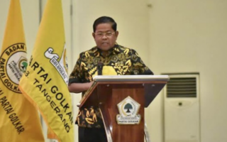 antrean bbm makassar - ilustrasi artikel Antrean BBM Makassar: Golkar Dukung Polisi Tindak Tegas Penimbun
