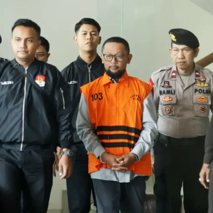 hadirkan jokowi - ilustrasi artikel Kubu Gus Alex Minta Hadirkan Jokowi, Begini Respons KPK