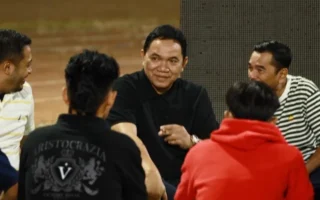 sinergi suporter - ilustrasi berita Madura United Perkuat Sinergi dengan Suporter Menjelang Super League 2026-2027