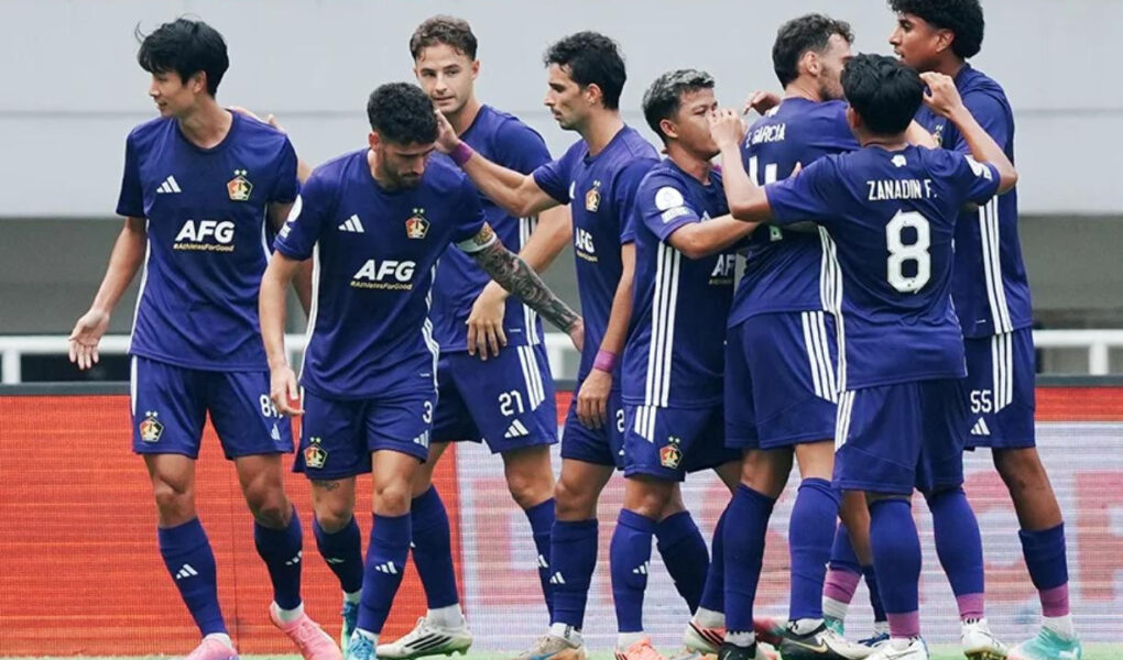 perubahan arema - ilustrasi berita Persik Kediri Waspadai Perubahan Besar Permainan Arema FC Jelang Derbi Jatim di…
