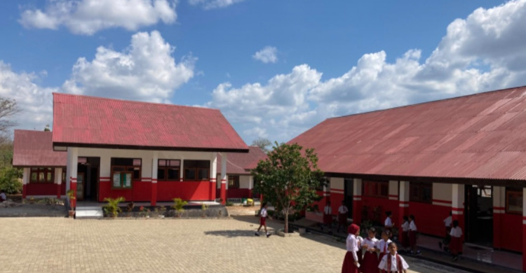 revitalisasi sdn mboeng Revitalisasi SDN Mboeng: 1.487 Sekolah di NTT revitalisasi sdn mboeng - ilustrasi artikel Revitalisasi SDN Mboeng: Kemendikdasmen Perbaiki 1.487 Sekolah di NTT
