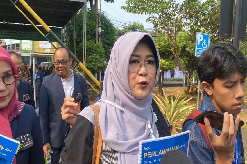 sidang ijazah jokowi - ilustrasi artikel Sidang Ijazah Jokowi: Dokter Tifa Bongkar 712 Dokumen dan 111 Saksi